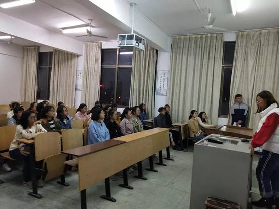 学生政治学习2.jpg